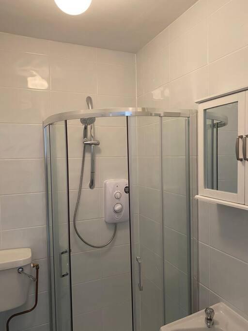 Beautiful One Bedroom Apartment In Galway City Exterior foto